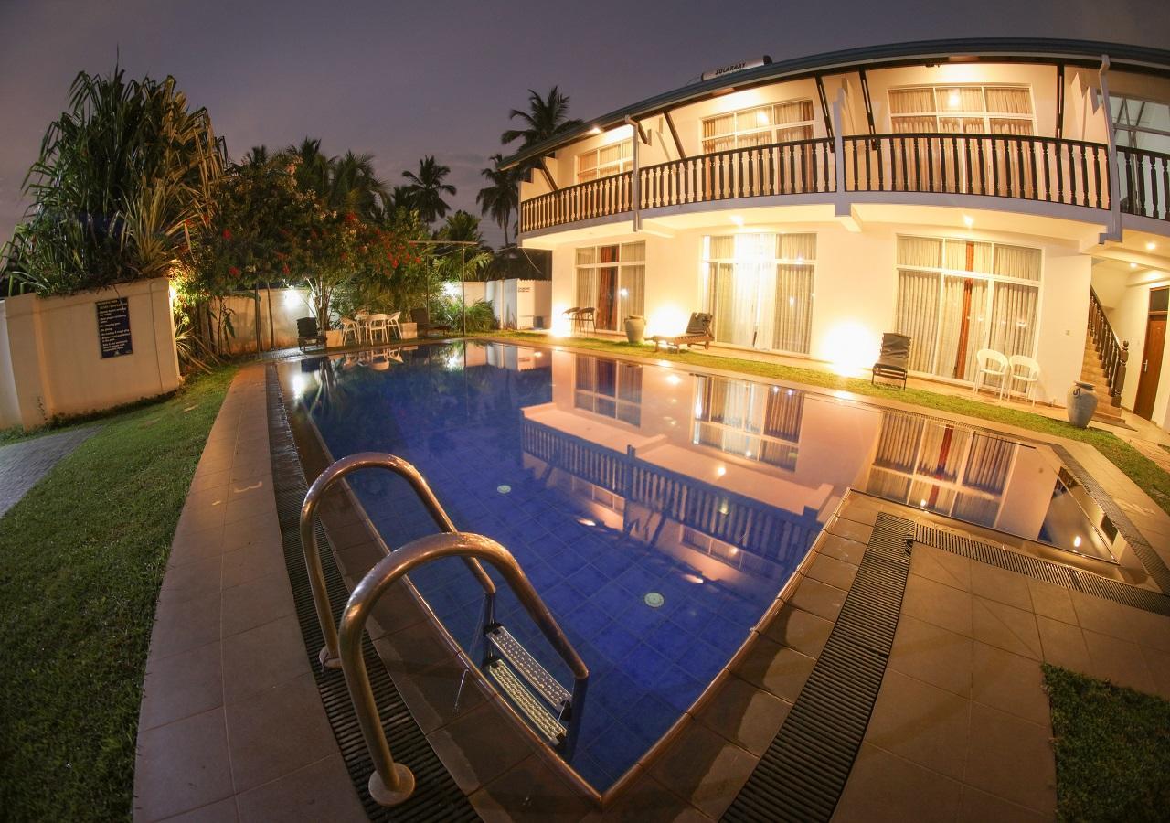 White Rose Beach Resort Marawila Buitenkant foto